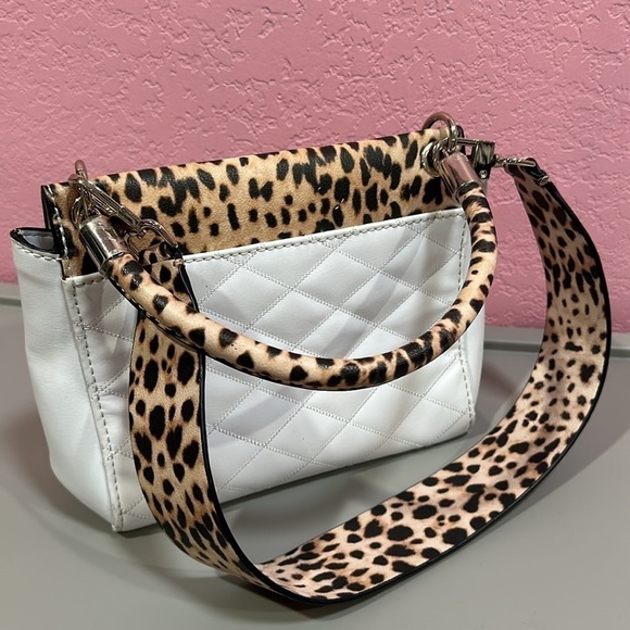 Guess Leo Stud Flap Crossbody Handbag Animal print White Brown Embelished - Picture 4 of 7